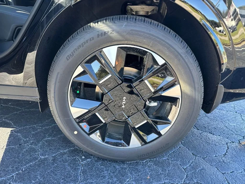 New 2026 Black Kia SX-Prestige image 20