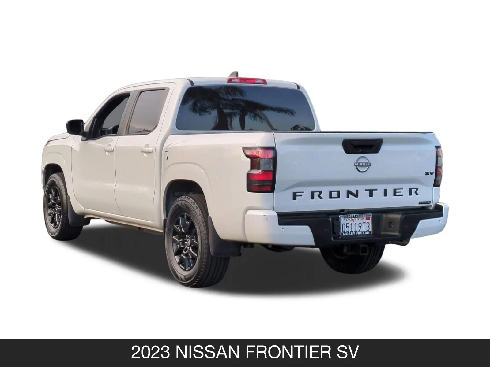 Used 2023 Glacier White Nissan SV image 7