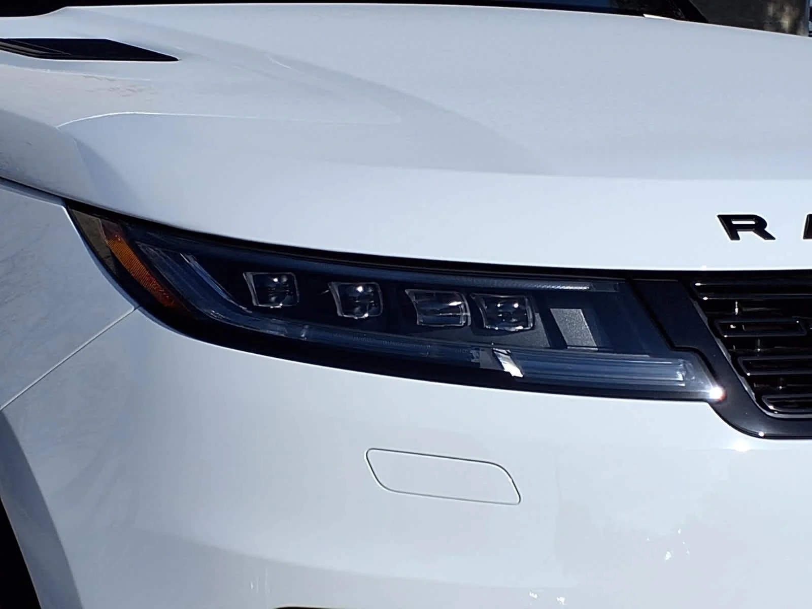 2026 Land Rover Range Rover Sport SE - Photo 6