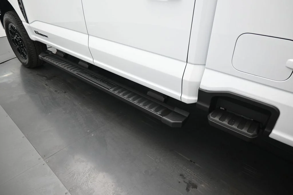 New 2026 Oxford White Ford Lariat image 25