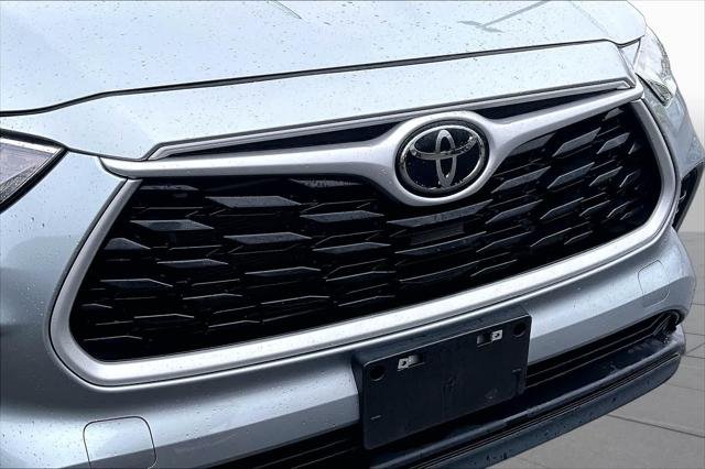 Certified Used 2024 CELESTIAL SILVER Toyota  image 30