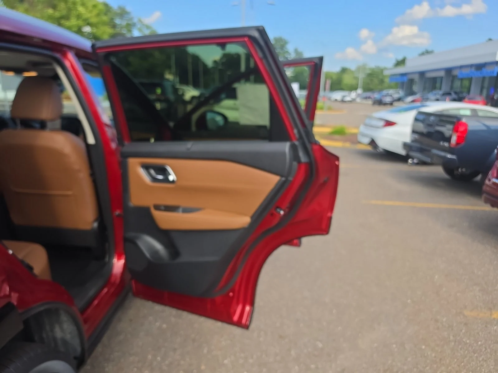 New 2026 Scarlet Ember Tintcoat Nissan Platinum image 37
