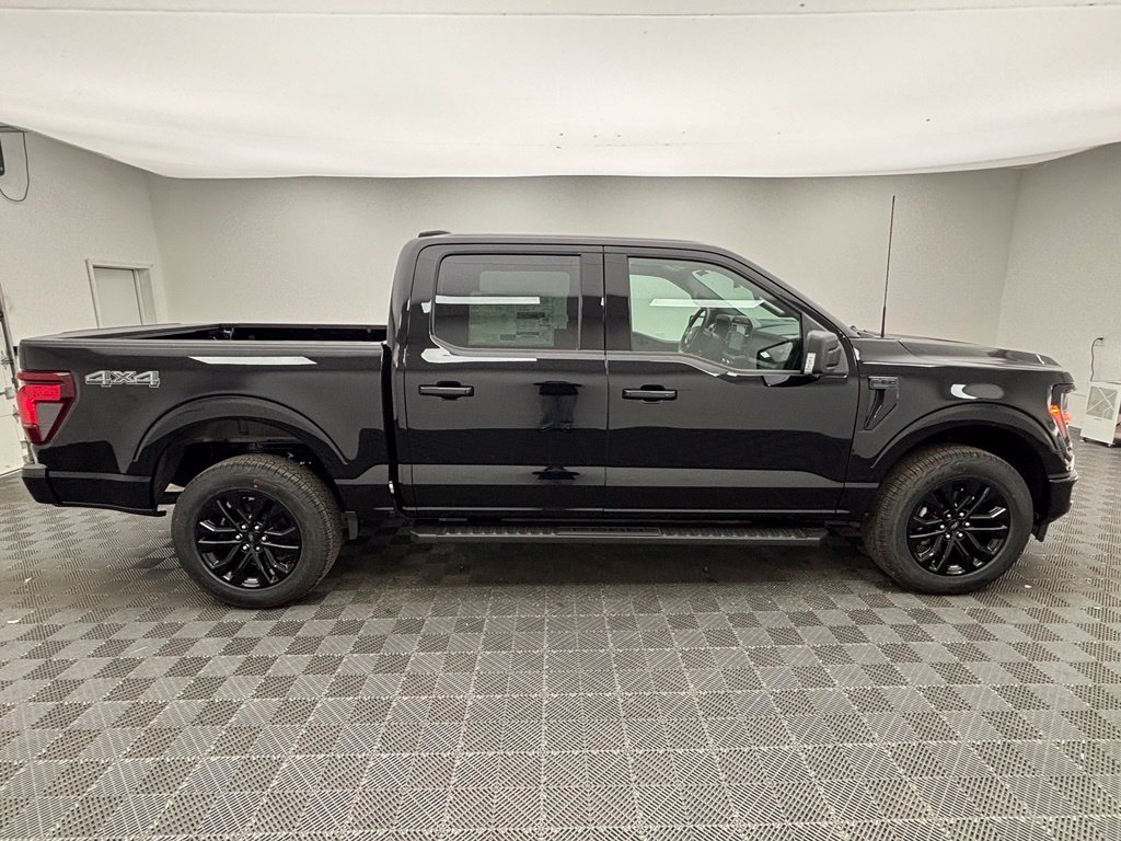 New 2026 Black Ford XLT image 7