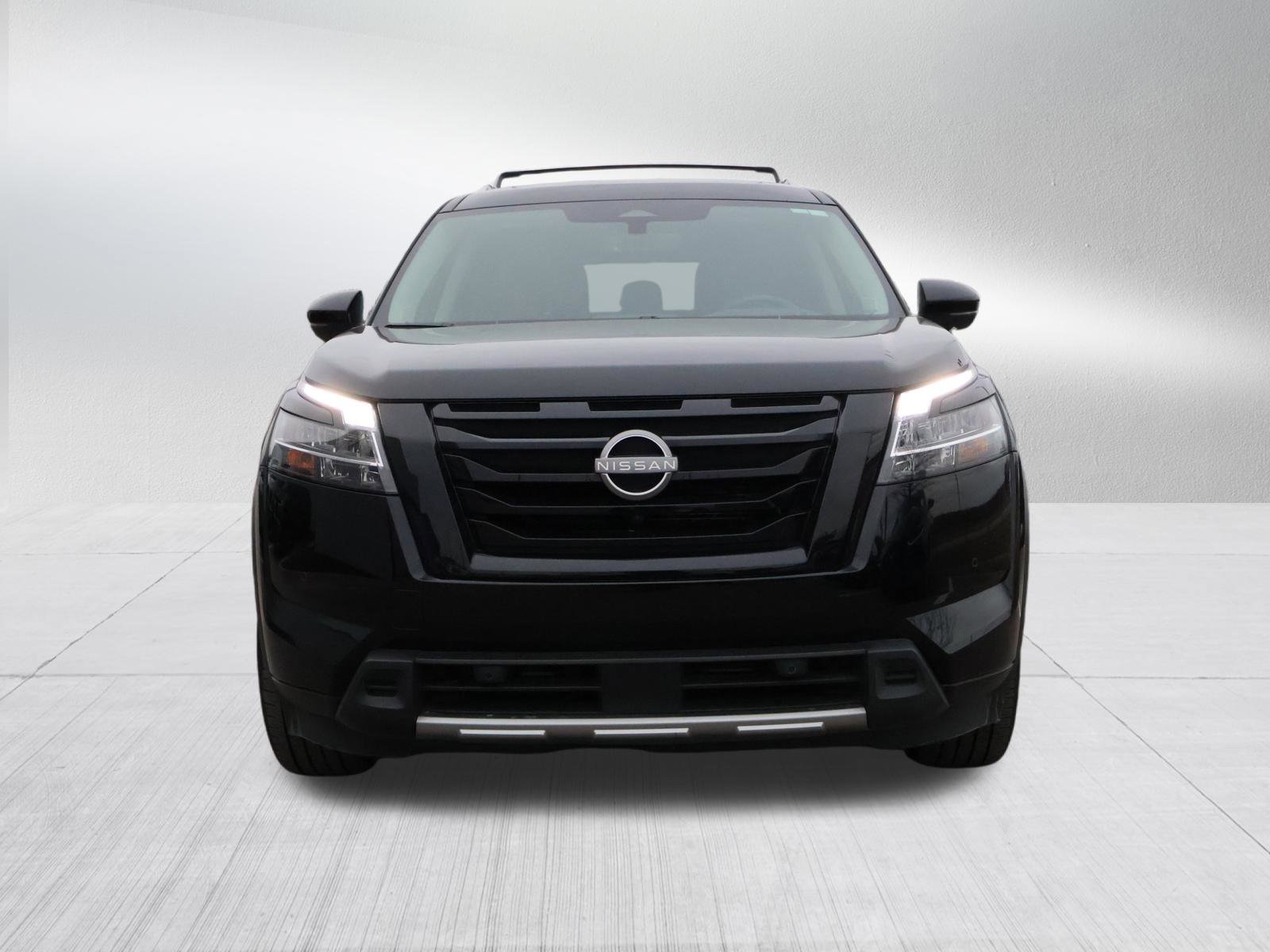 Used 2023 Nissan Pathfinder Platinum with VIN 5N1DR3DK0PC250752 for sale in Kansas City