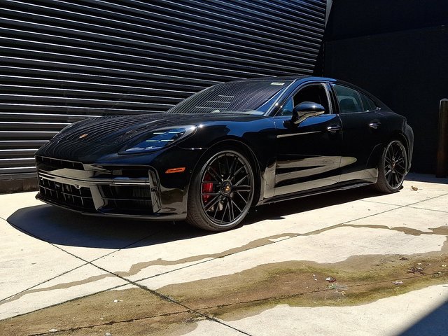 2026 Porsche Panamera GTS