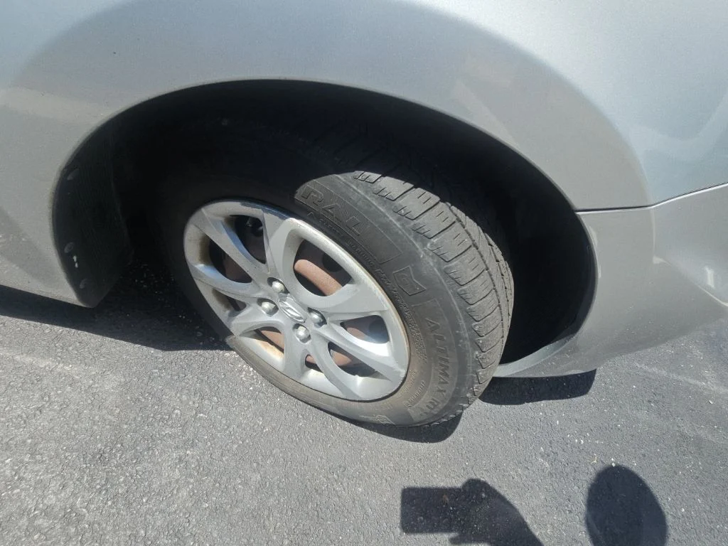 Used 2014 Silver Hyundai GS image 19