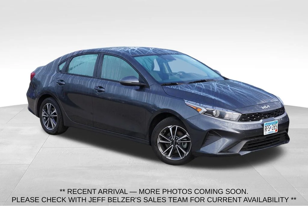 2024 Kia Forte LXS AT's photo