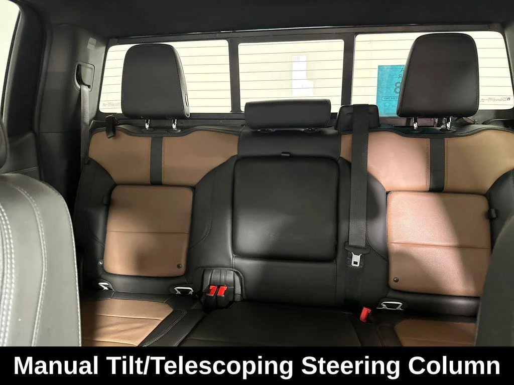 Used 2019 Iridescent Pearl Tricoat Chevrolet High Country image 25