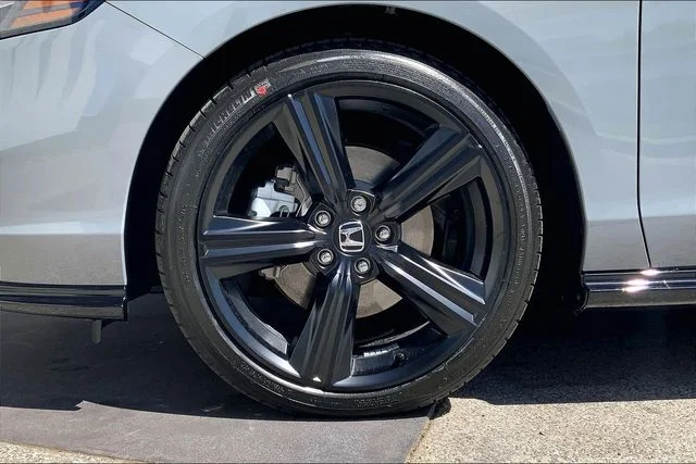 New 2026 Urban Gray Pearl Honda Sport-L Hybrid image 12