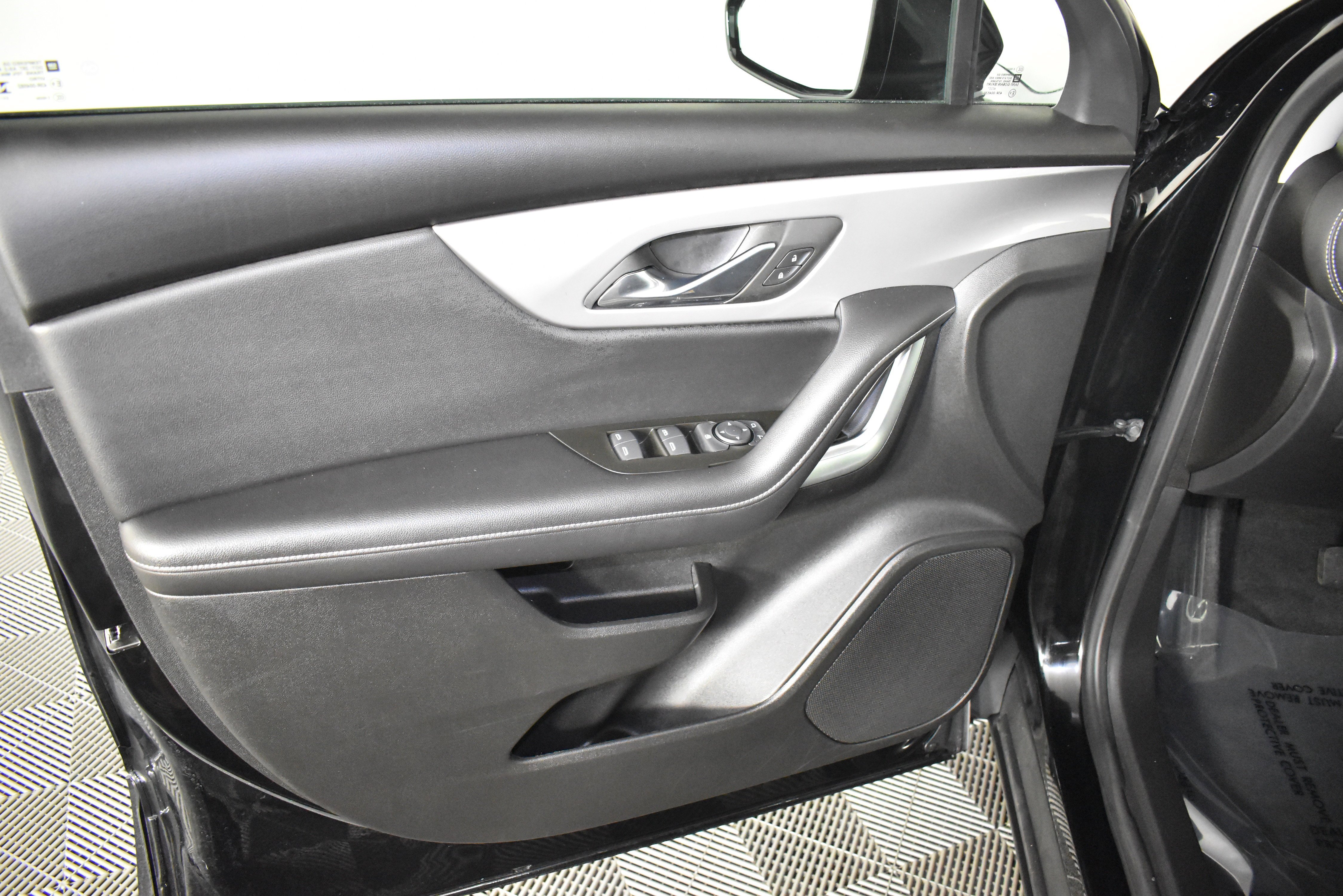 2025 Chevrolet Blazer 2LT - Photo 38