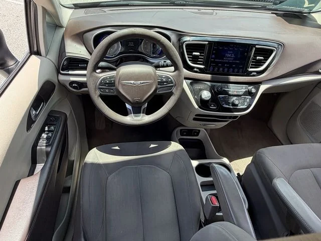 2017 Chrysler Pacifica Touring - Photo 8