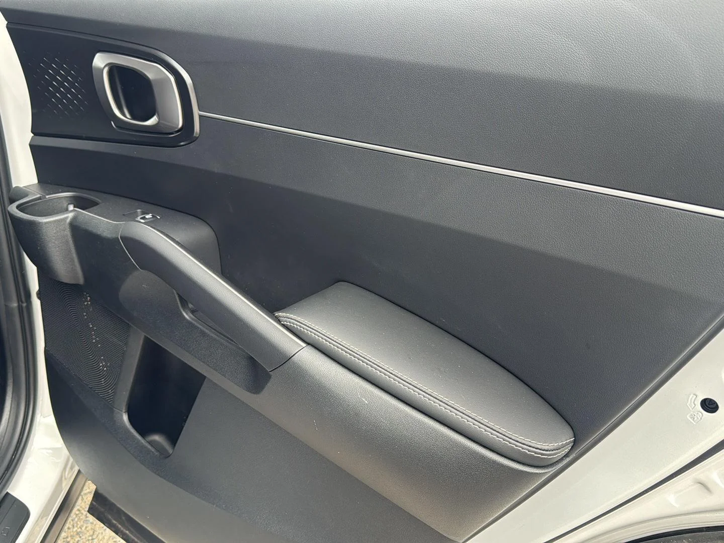 2025 Kia Sorento S - Photo 23