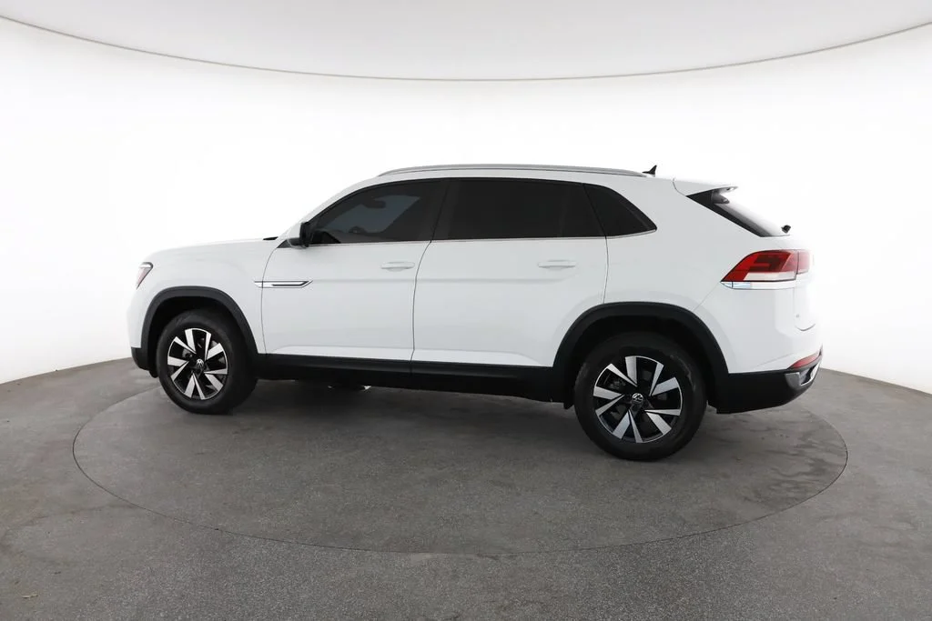 Used 2022 White Volkswagen 2.0T SE image 8