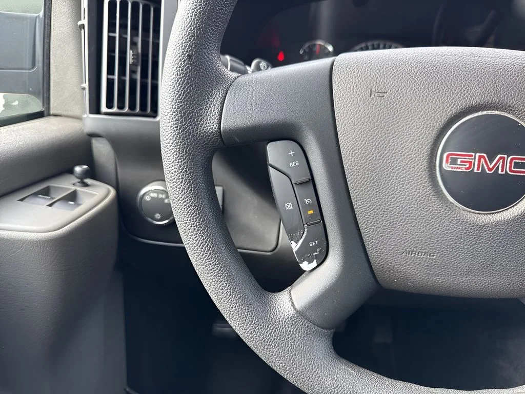 Used 2023 White GMC Work Van image 12