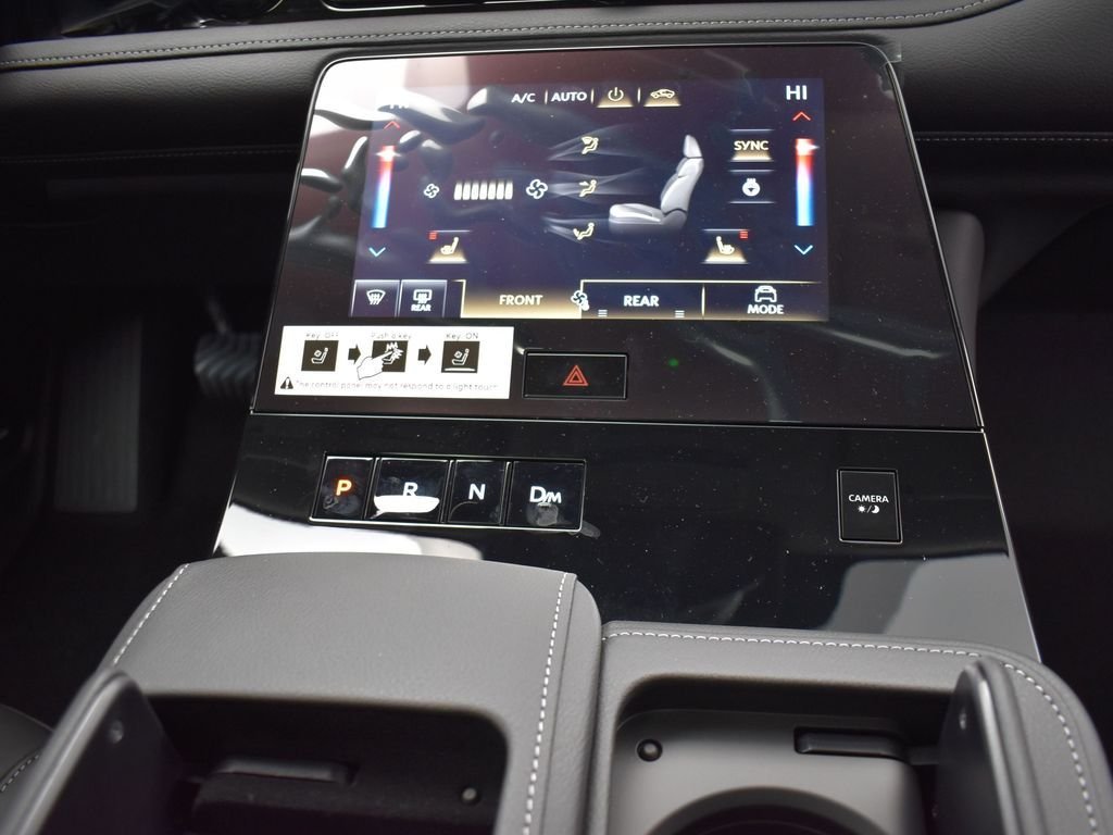 Used 2025 Black INFINITI PURE image 31