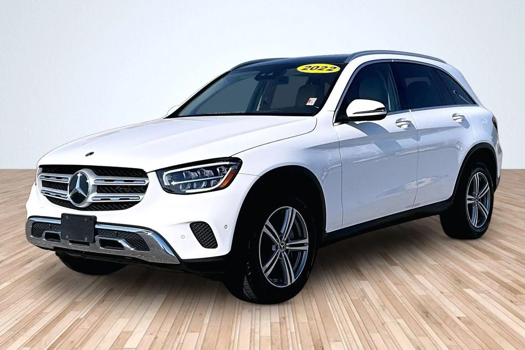 Used 2022 White Mercedes-Benz GLC 300 image 1