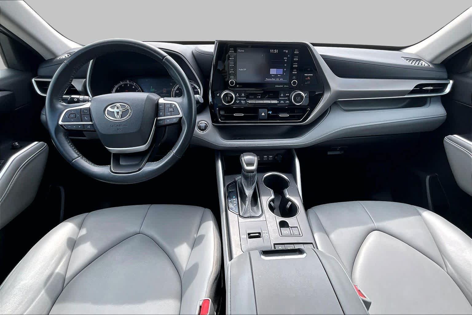 Used 2022 Opulent Amber Toyota XLE image 25
