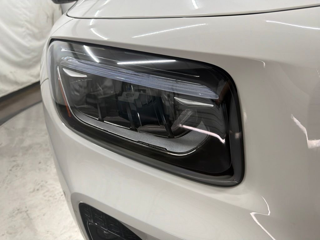 New 2026 Polar White Mercedes-Benz GLB 250 image 10