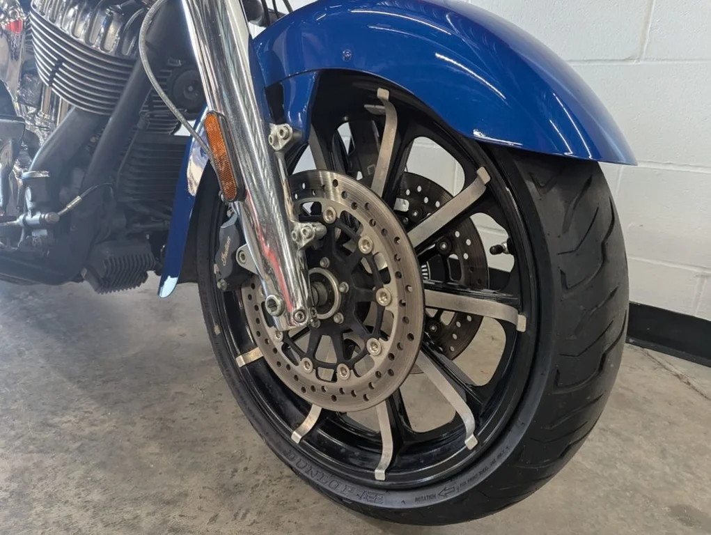 Certified Used 2018 BRILLIANT BLUE Indian Motorcycle  image 4