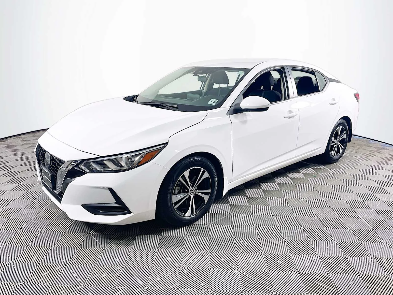 2023 Nissan Sentra SV CVT's photo