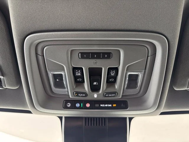 Used 2024 Onyx Black GMC Denali image 14