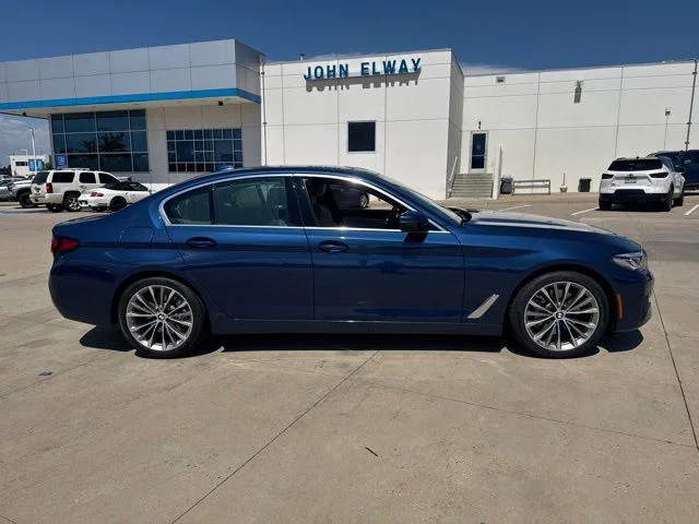 Used 2022 Blue BMW 530i xDrive image 4