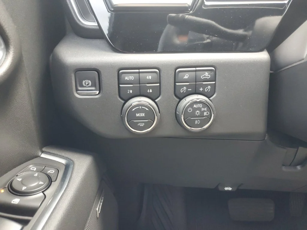 Used 2025 Red Chevrolet LT Trail Boss image 30