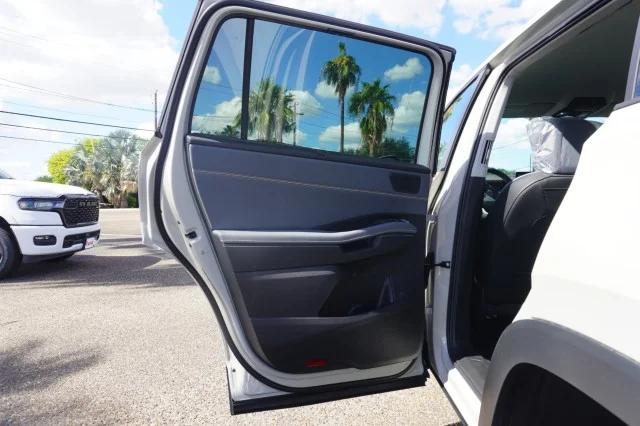New 2027 Sandstone Volkswagen SE w/Technology image 20