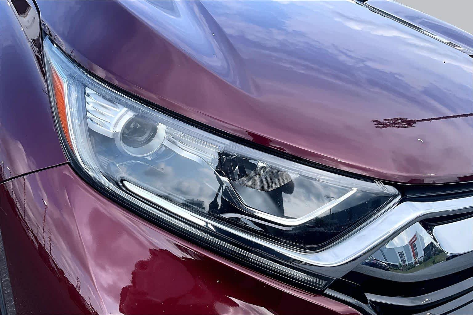 Used 2018 Basque Red Pearl II Honda LX image 28