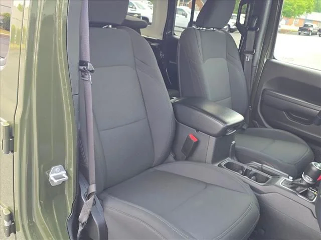 Used 2022 Green Jeep Unlimited Sport S image 14