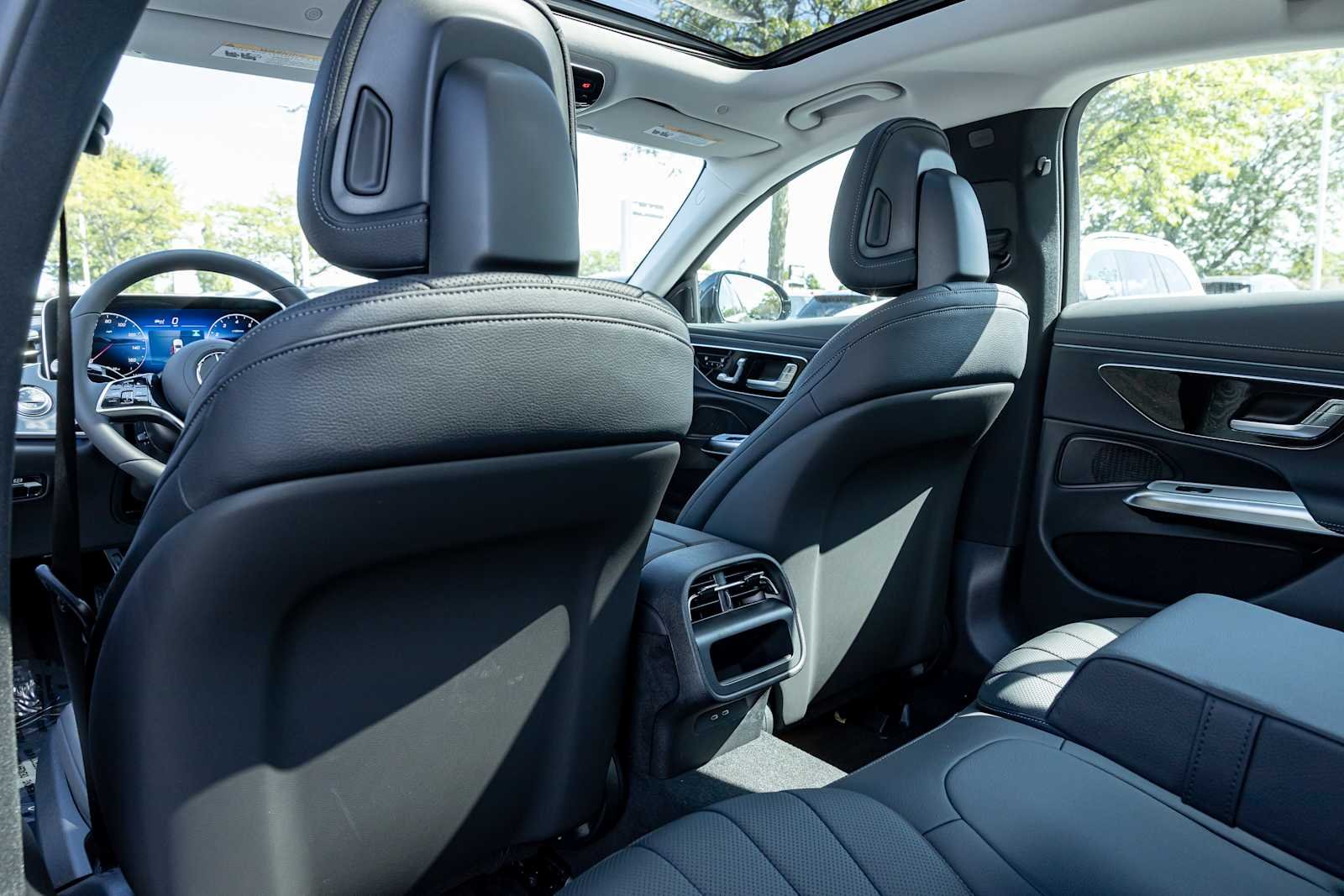 New 2027 Graphite Grey Metallic Mercedes-Benz E 350 image 27