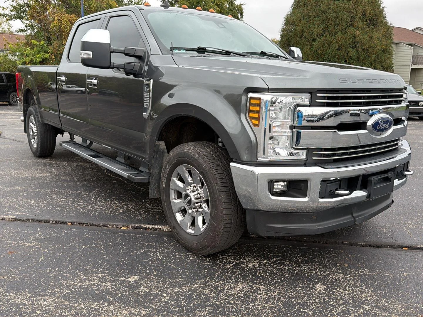 Used 2019 Magnetic Ford Lariat image 3