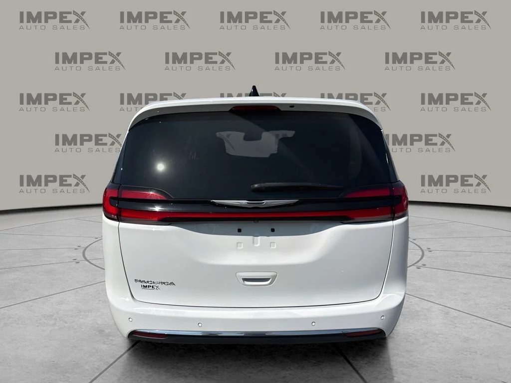 Used 2023 White Chrysler Touring L image 4