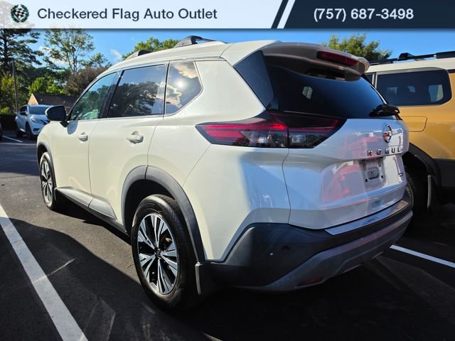 Used 2021 Pearl White Nissan SV image 4