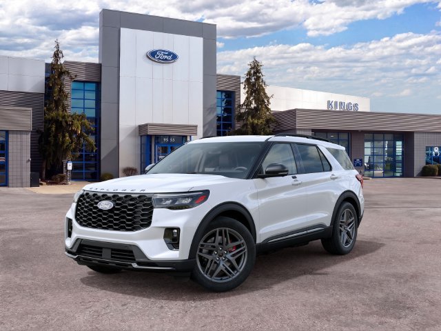 New 2027 Star White Metallic Tri-Coat Ford ST-Line image 2
