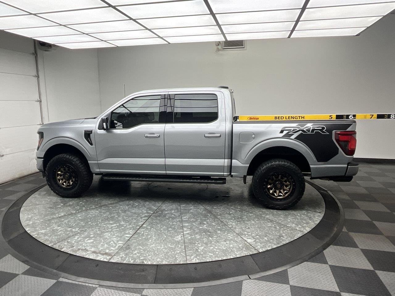 Used 2025 Iconic Silver Ford XLT image 8