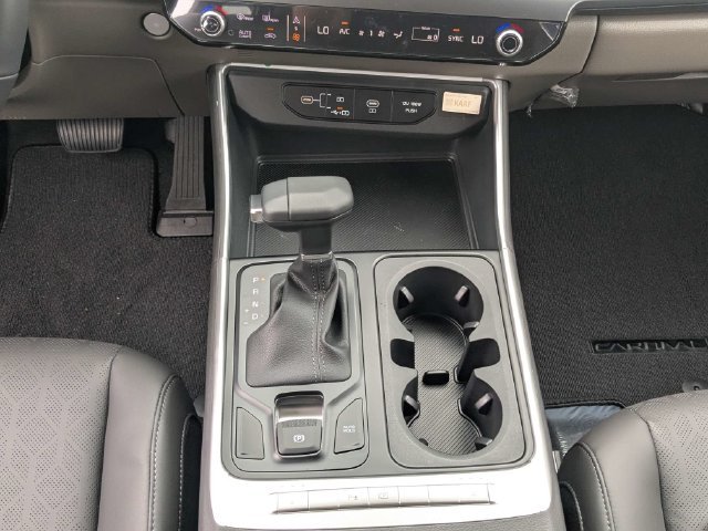 New 2027 Ceramic Silver Kia LXS image 20