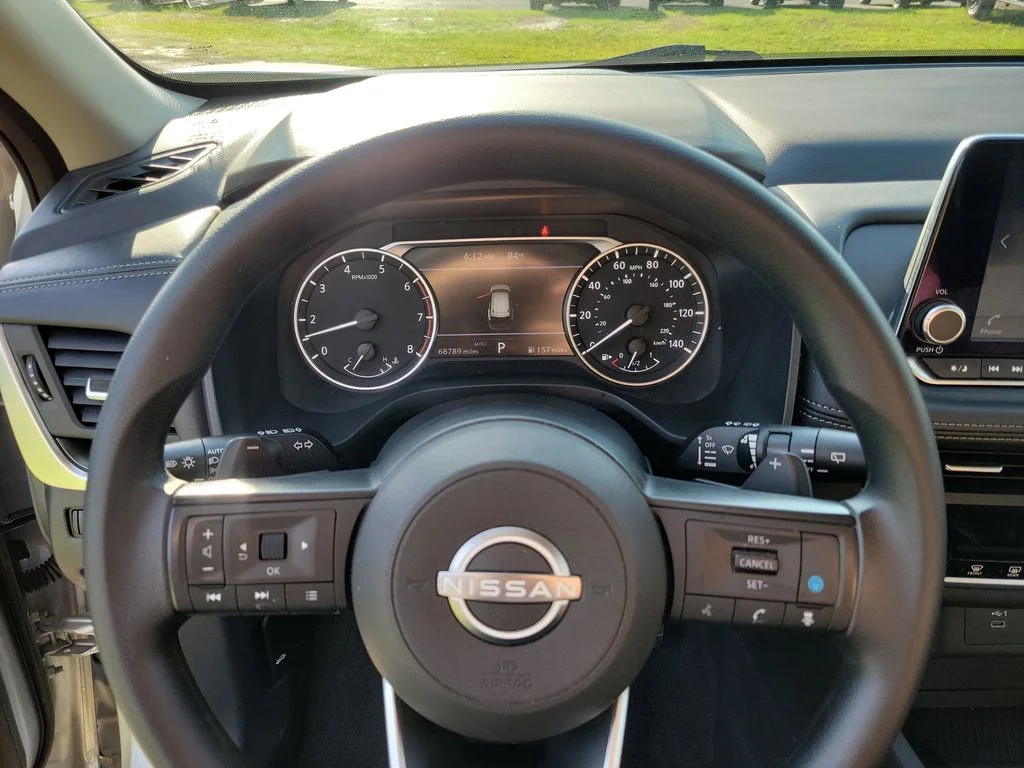 Used 2024 Brilliant Silver Metallic Nissan SV image 21