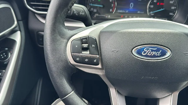 Used 2024 Blue Ford XLT image 26