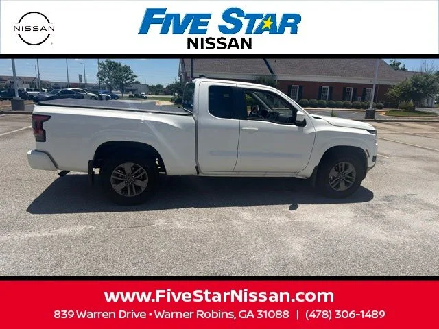 Used 2025 White Nissan SV image 5