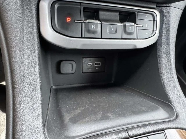 Used 2023 Black GMC SLE image 36
