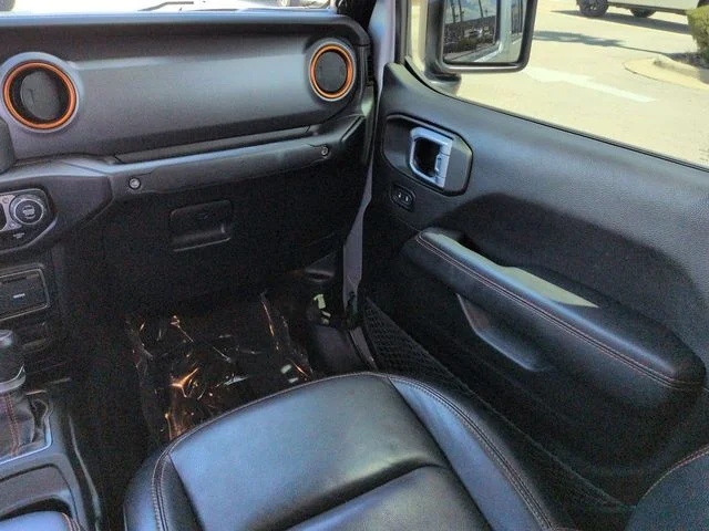 Used 2022 Silver Jeep Mojave image 17