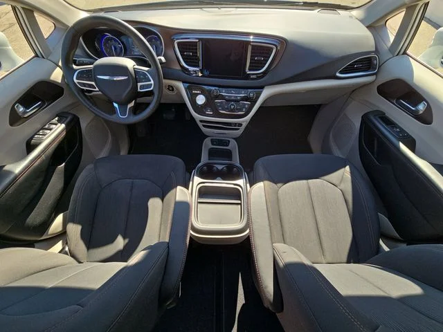 Certified Used 2018 White Chrysler Touring Plus image 32