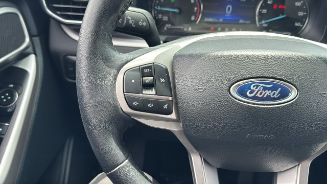 Used 2024 Blue Ford XLT image 26