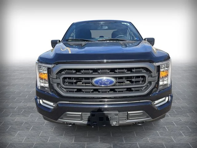 Used 2023 Black Ford XLT image 2