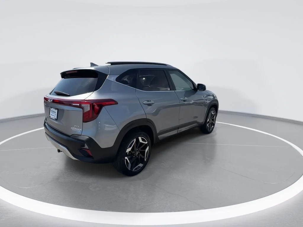 Used 2026 Gray Kia SX image 8