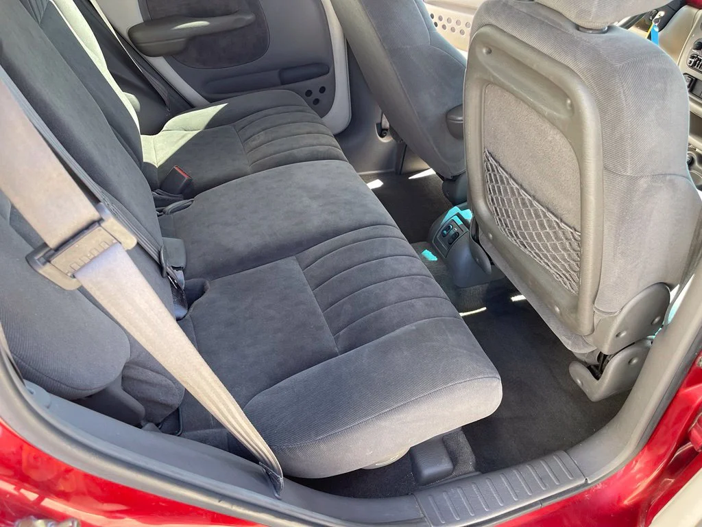 Used 2001 Red Chrysler  image 25