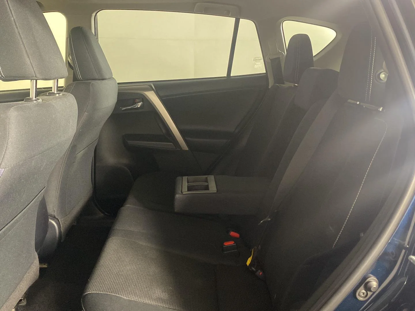 Used 2018 Galactic Aqua Mica Toyota XLE image 26