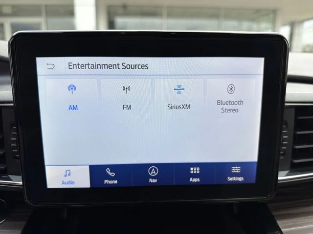Used 2021 White Ford Limited image 18