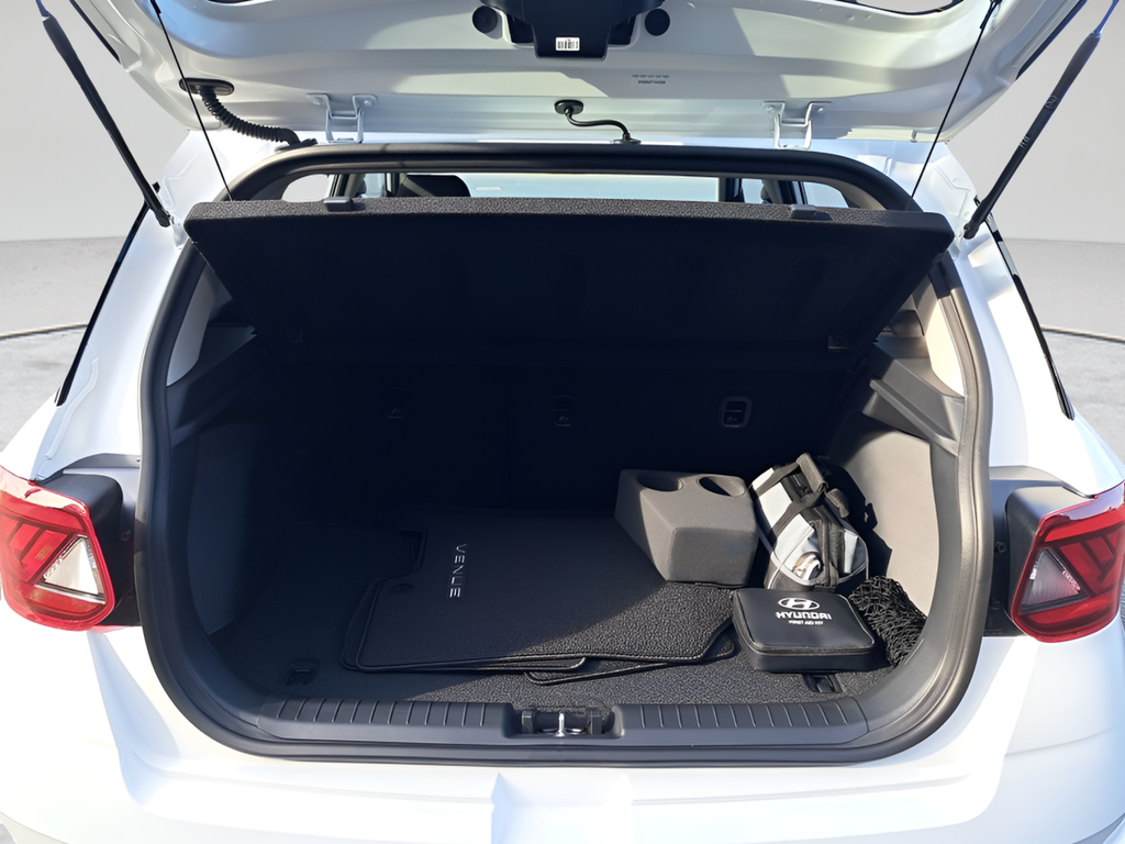 New 2026 White Hyundai SE image 19